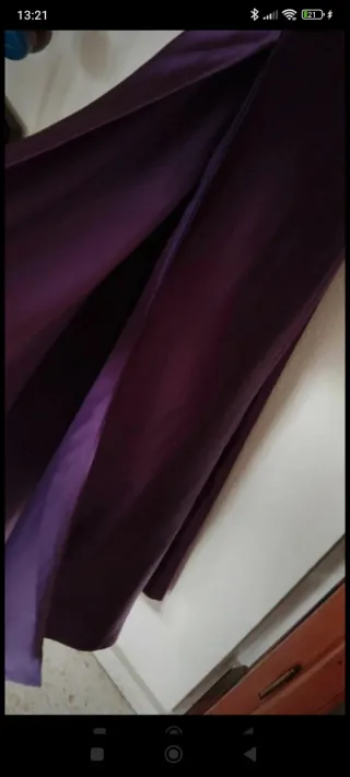 Vestido de fiesta color ciruela