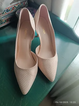 Zapatos de tacón CATWALK beige y oro