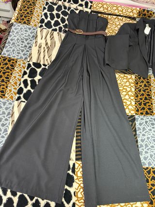 Conjunto mono ancho y blazer negro