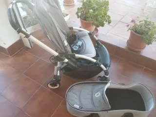 Bugaboo Bee 5 Silla de Paseo Gris y capazo.