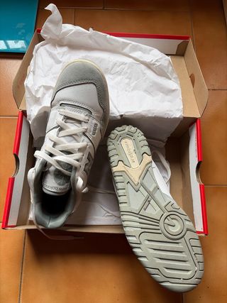 New Balance 550 Talla 41.5 EU Gris/Blanco