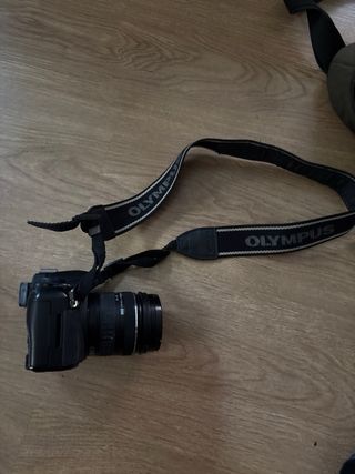 Cámara Réflex Olympus E-420 Negra