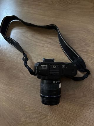 Cámara Réflex Olympus E-420 Negra