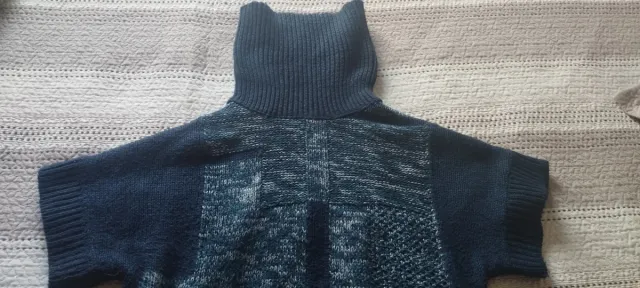 Chaleco cuello vuelto estampado