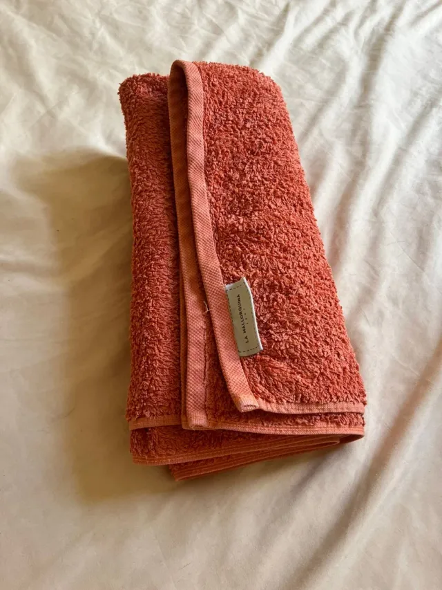 Asciugamano in morbido cotone color corallo