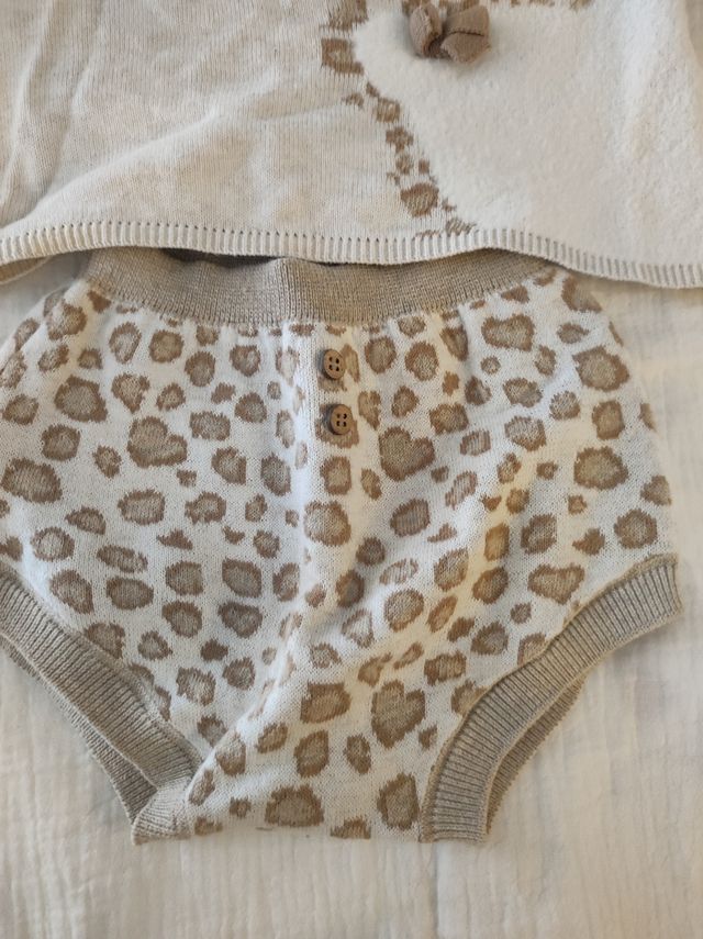 Conjunto punto Mayoral bebé niña 6-9m