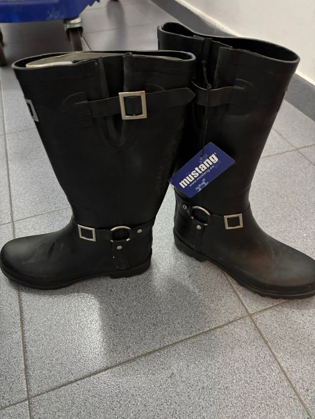 Botas de agua Mustang negras