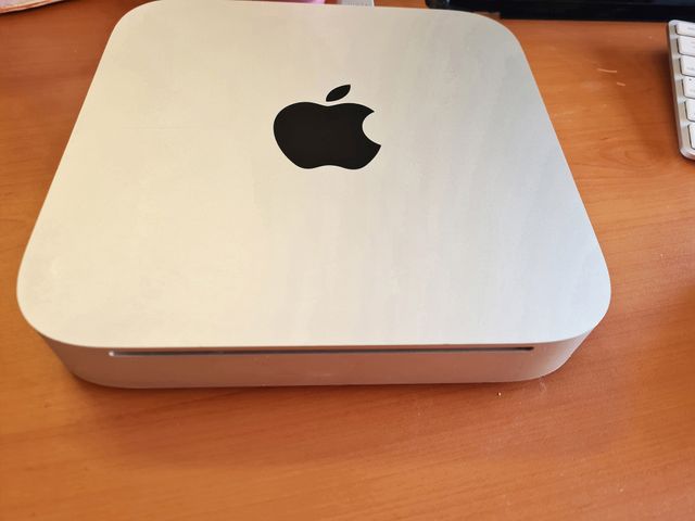 Mac mini 2010 8GB RAM 320GB Leitor de CD Computador