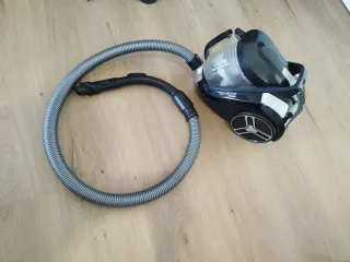 Aspiradora Rowenta XXL 750W 2.5L