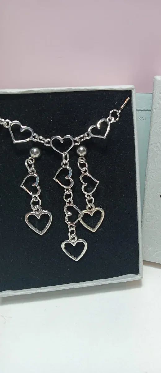 Conjunto pendientes y colgante oso.