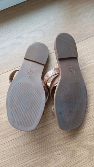 Sandalias Michael Kors Talla 40 color marrón cuero