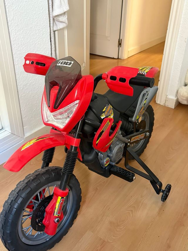 Moto eléctrica infantil Feber roja