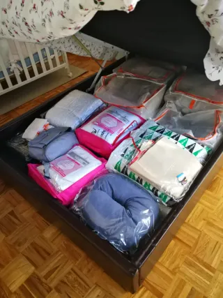 Canapé, colchón y cabecero