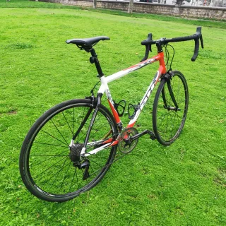 Bicicleta de carretera BH