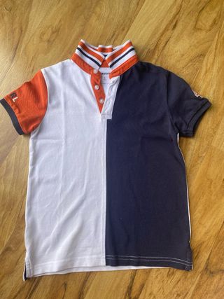 Polo niño Mayoral color blanco, azul y caldera