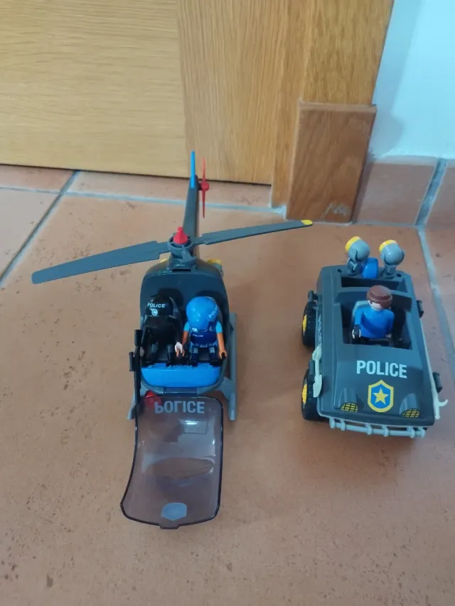 Playmobil Helicóptero y Coche Policía
