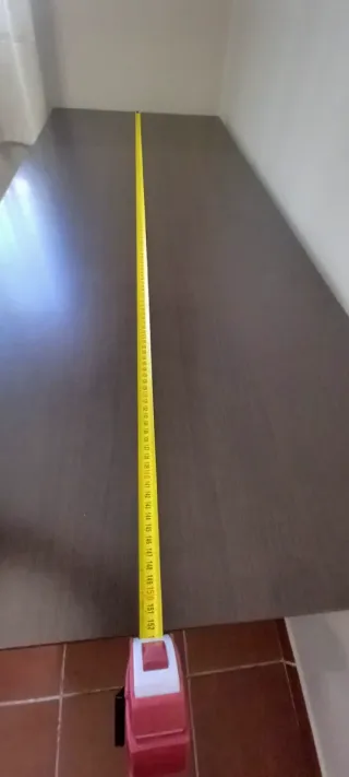 Escritorio Marrón y Plateado