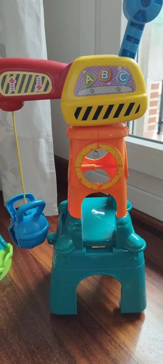 Garaje interactivo VTech + Grúa VTech