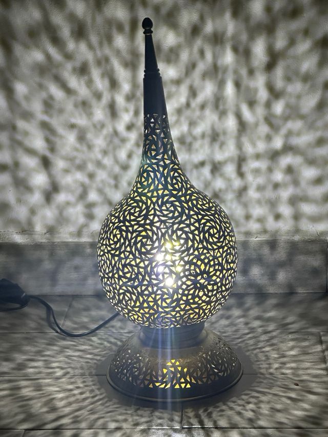 Lampada in rame fatta a mano