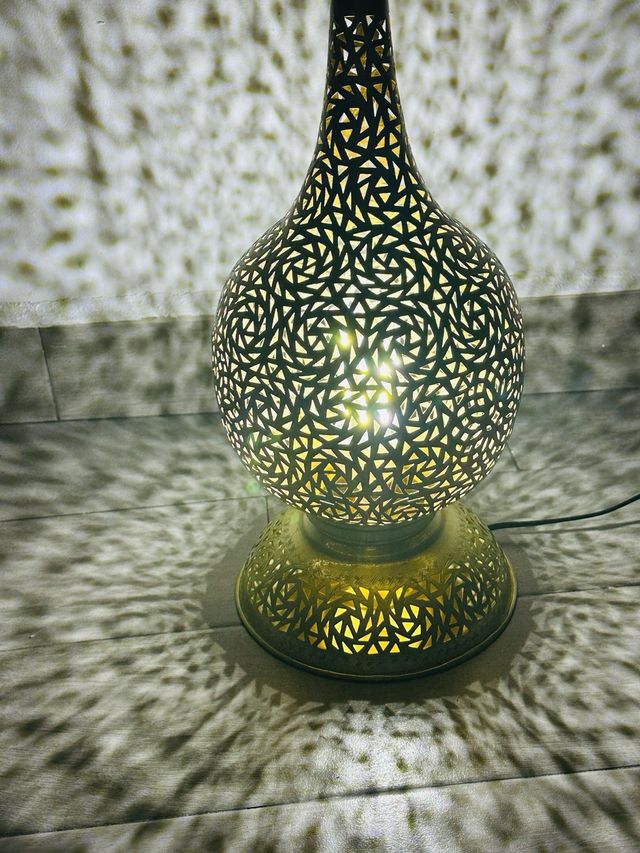 Lampada in rame fatta a mano