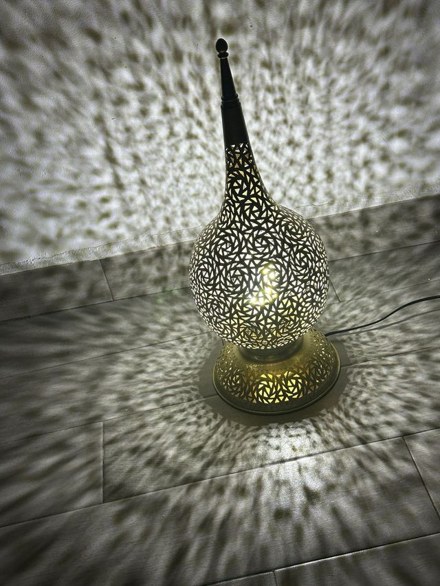 Lampada in rame fatta a mano