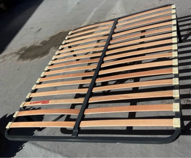 Somier 135x190cm Metal y Madera