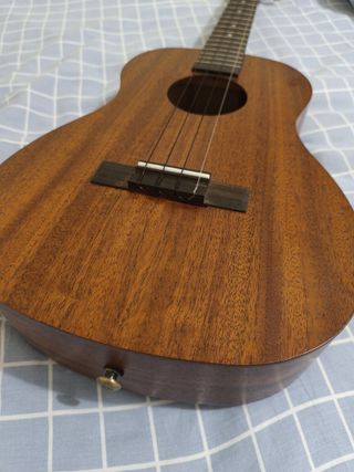 Ukelele Tenor Makala