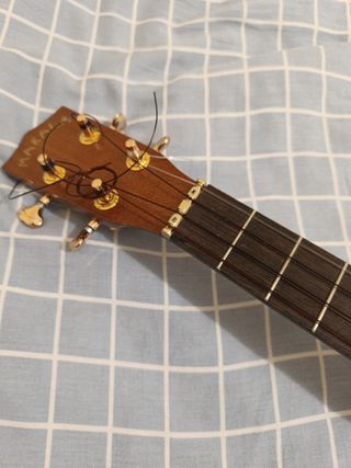 Ukelele Tenor Makala