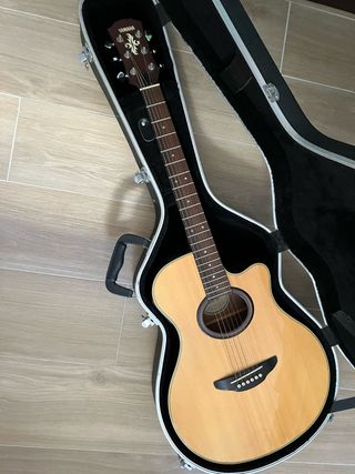 Guitarra Yamaha APX-5A Electroacústica