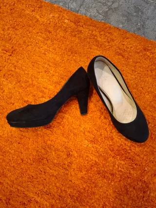 Zapatos de tacón negros