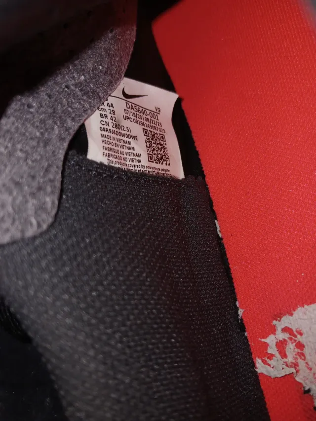 Botas de fútbol Nike Phantom Negras 
Si estrenar