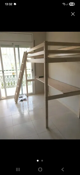 Cama alta madera con escritorio