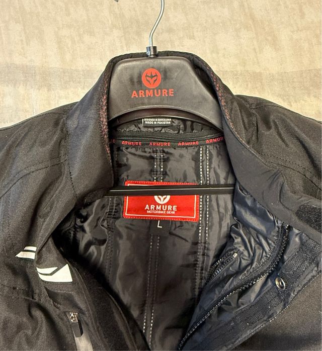 2 Cazadoras de  Moto marca Armure (hombre y mujer)