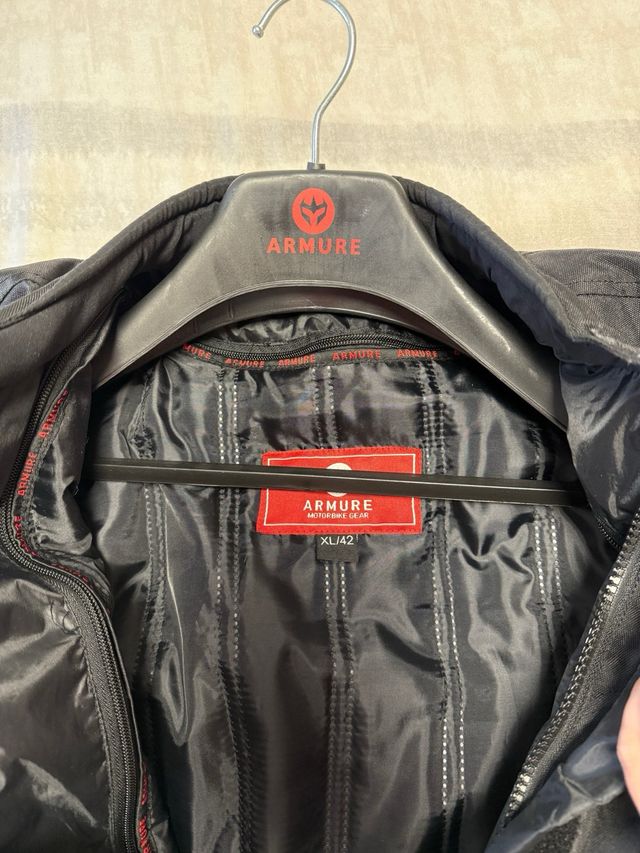 2 Cazadoras de  Moto marca Armure (hombre y mujer)