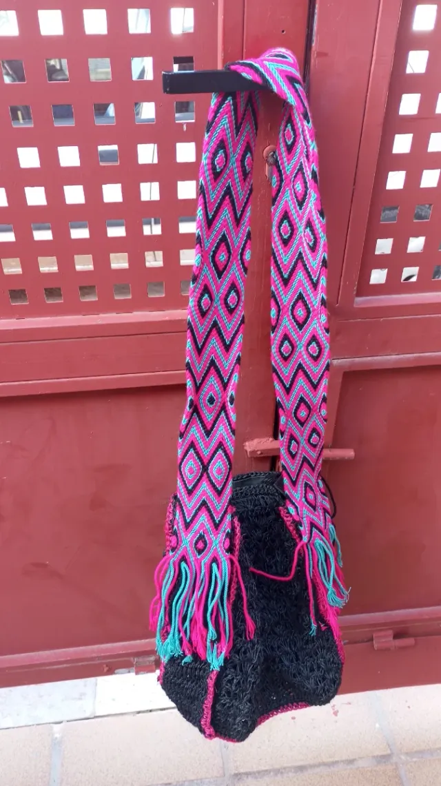 Bolso de mujer tejido