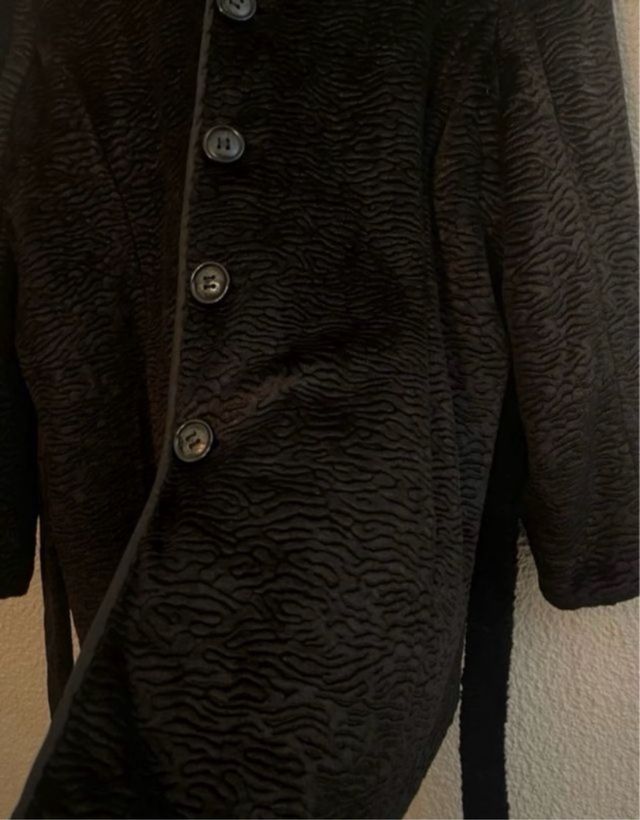 Abrigo reversible negro “Estefanía Rodríguez”