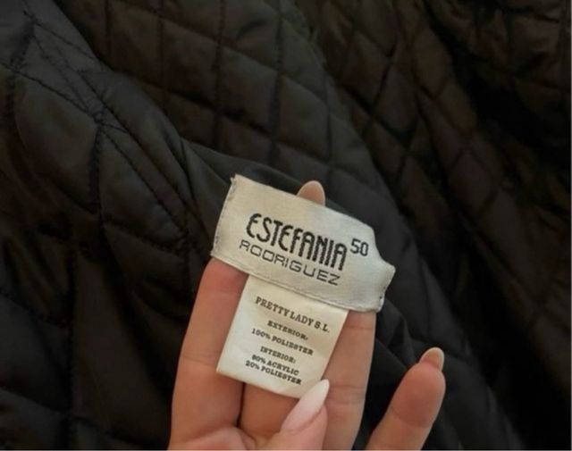 Abrigo reversible negro “Estefanía Rodríguez”