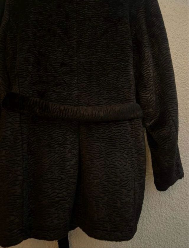 Abrigo reversible negro “Estefanía Rodríguez”