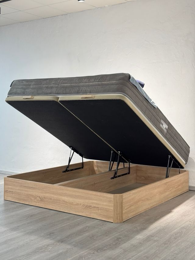 Venta de canapés y colchones nuevos! Tienda física