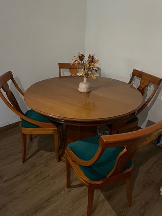Mesa de comedor redonda extensible + 4 sillas