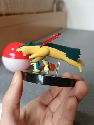 Cyndaquil Quilava Typhlosion Tomy Zukan