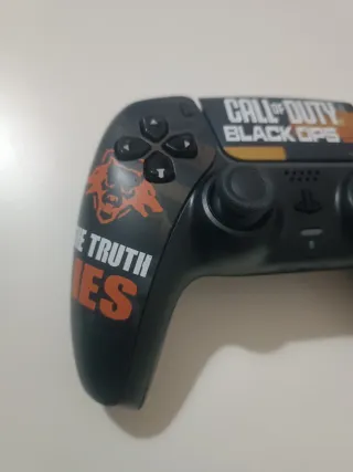 Controller PS5 Call of Duty con TMR magnetici.