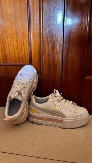 Zapatillas Puma Talla 35.5 Blancas y Doradas
