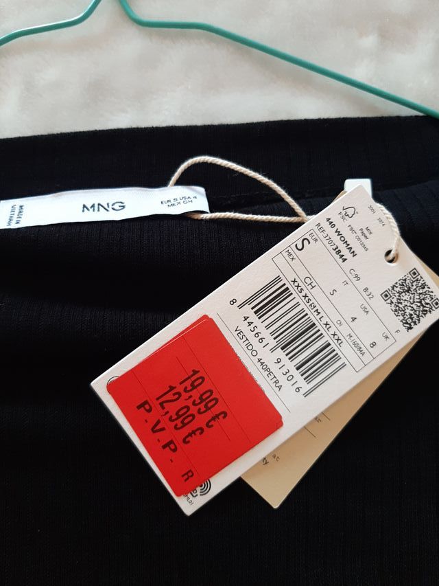 Vestido de punto negro manga larga