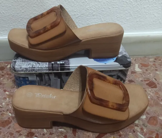 Zuecos Erisska Beige Talla 40