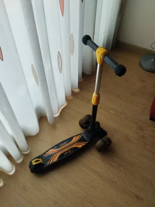 Patinete infantil 3 ruedas con luces