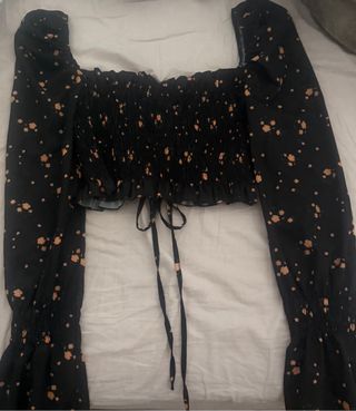 Top corto estampado flores