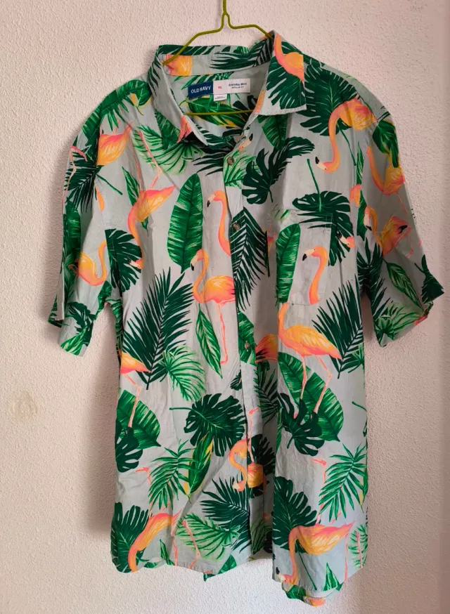 Camisa Old Navy Flamencos Talla XL
100% algodón