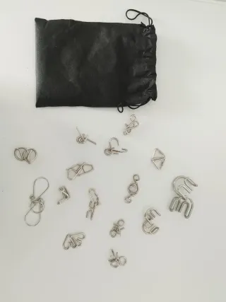 Juego de habilidad mental metálico