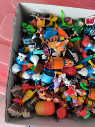 Lote 250 Figuras Kinder Sorpresa